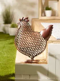 CHICKEN WIRE CHICKEN SCULPTURE